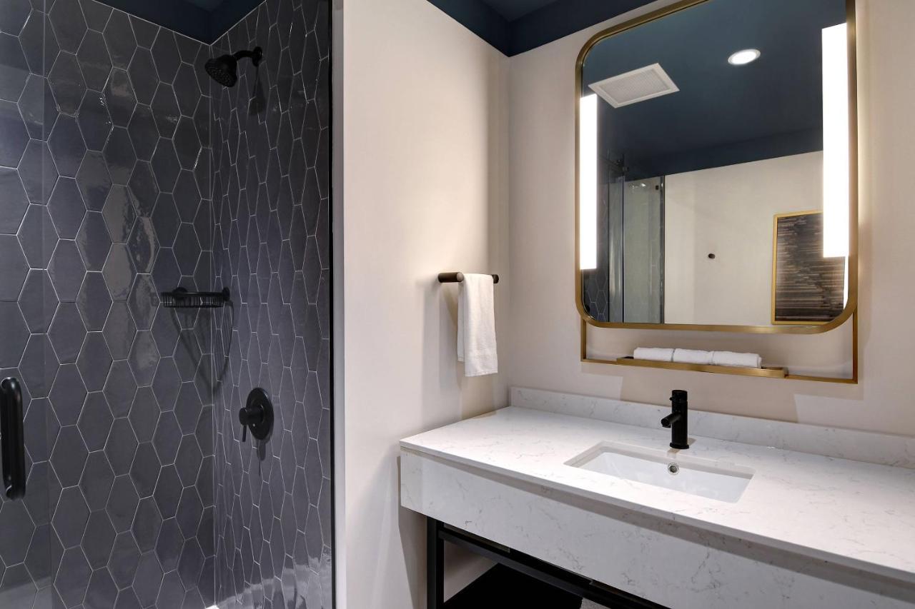 Courtyard By Marriott Cincinnati Downtown Ngoại thất bức ảnh