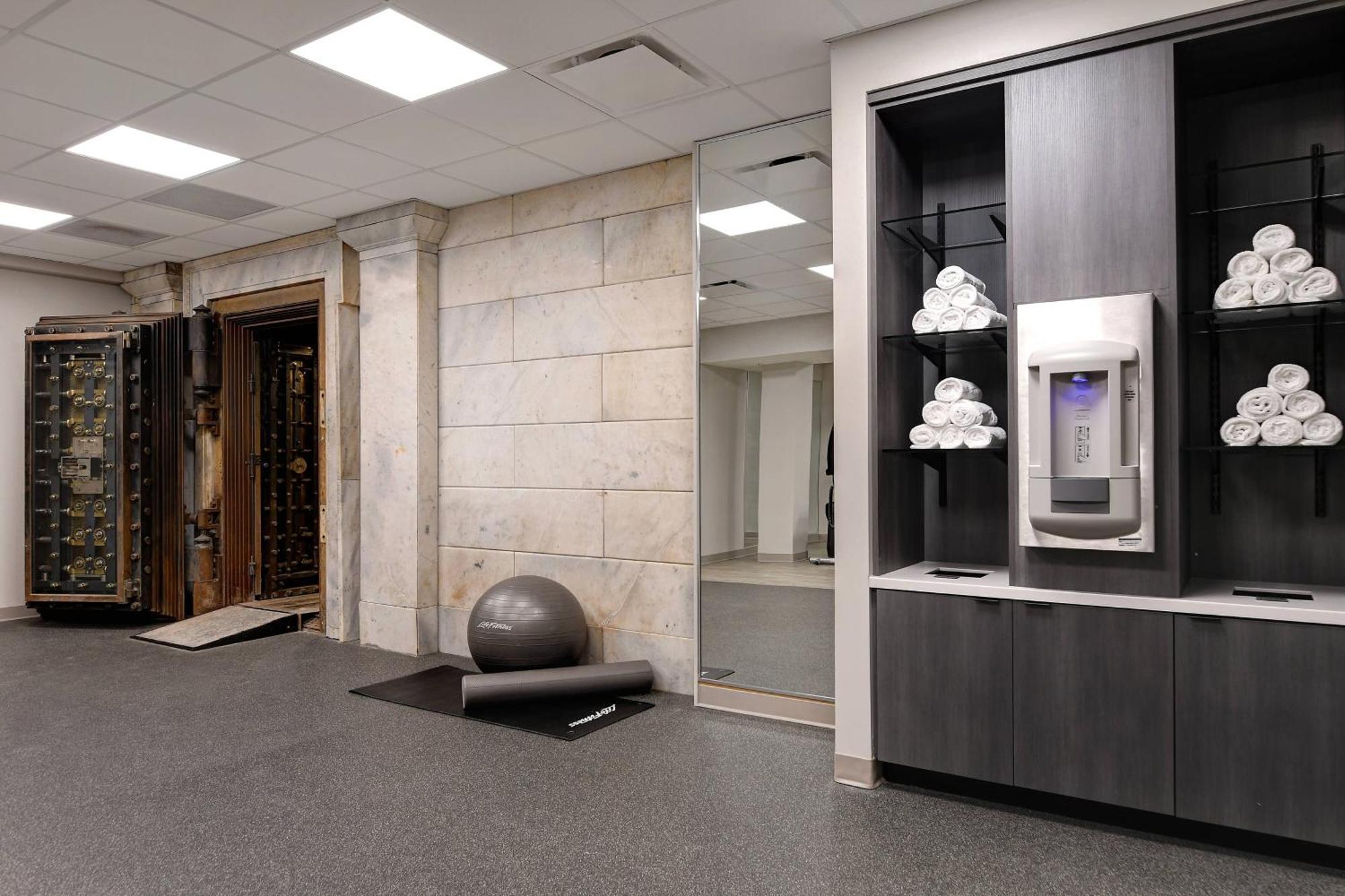 Courtyard By Marriott Cincinnati Downtown Ngoại thất bức ảnh