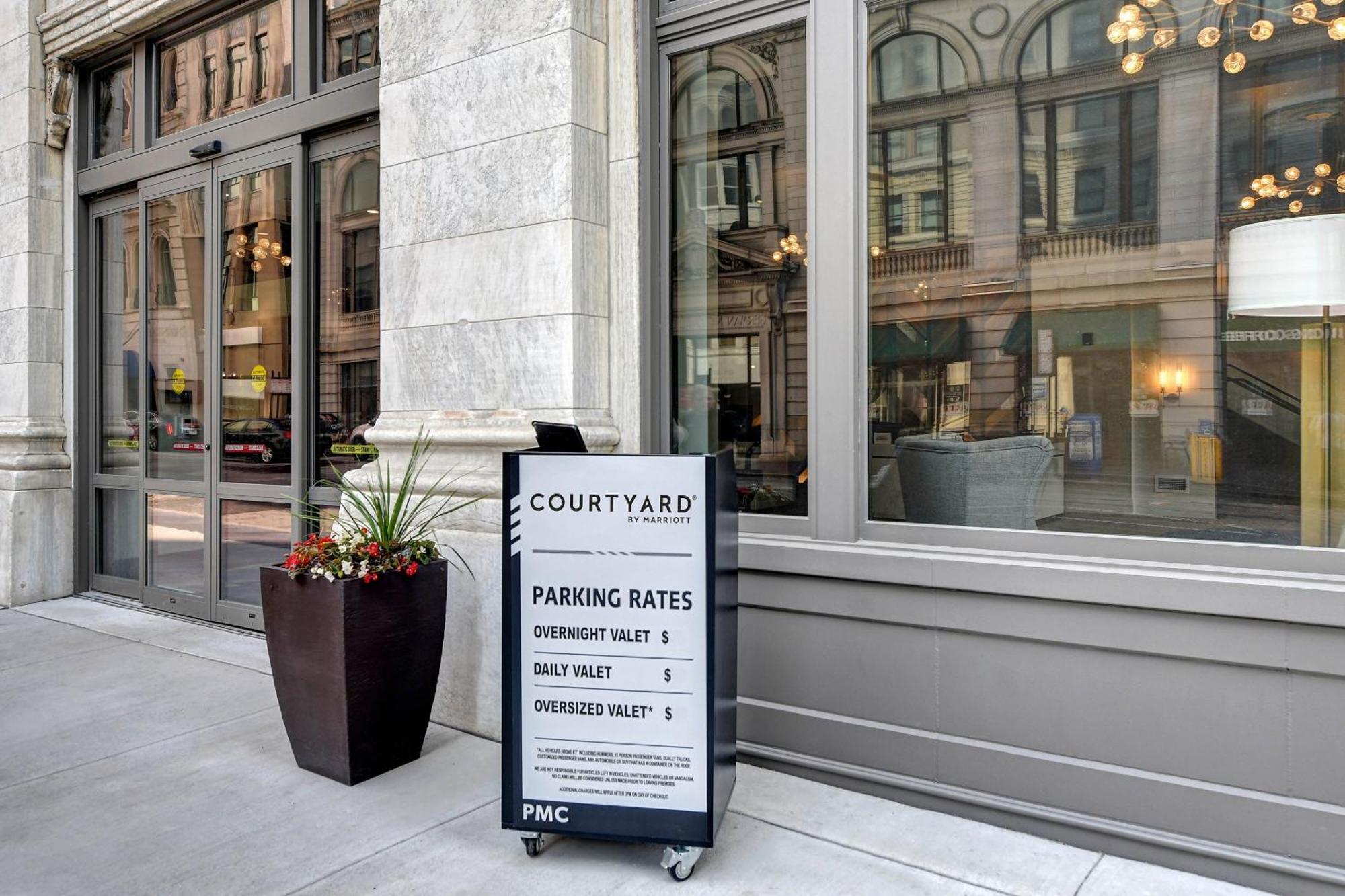 Courtyard By Marriott Cincinnati Downtown Ngoại thất bức ảnh